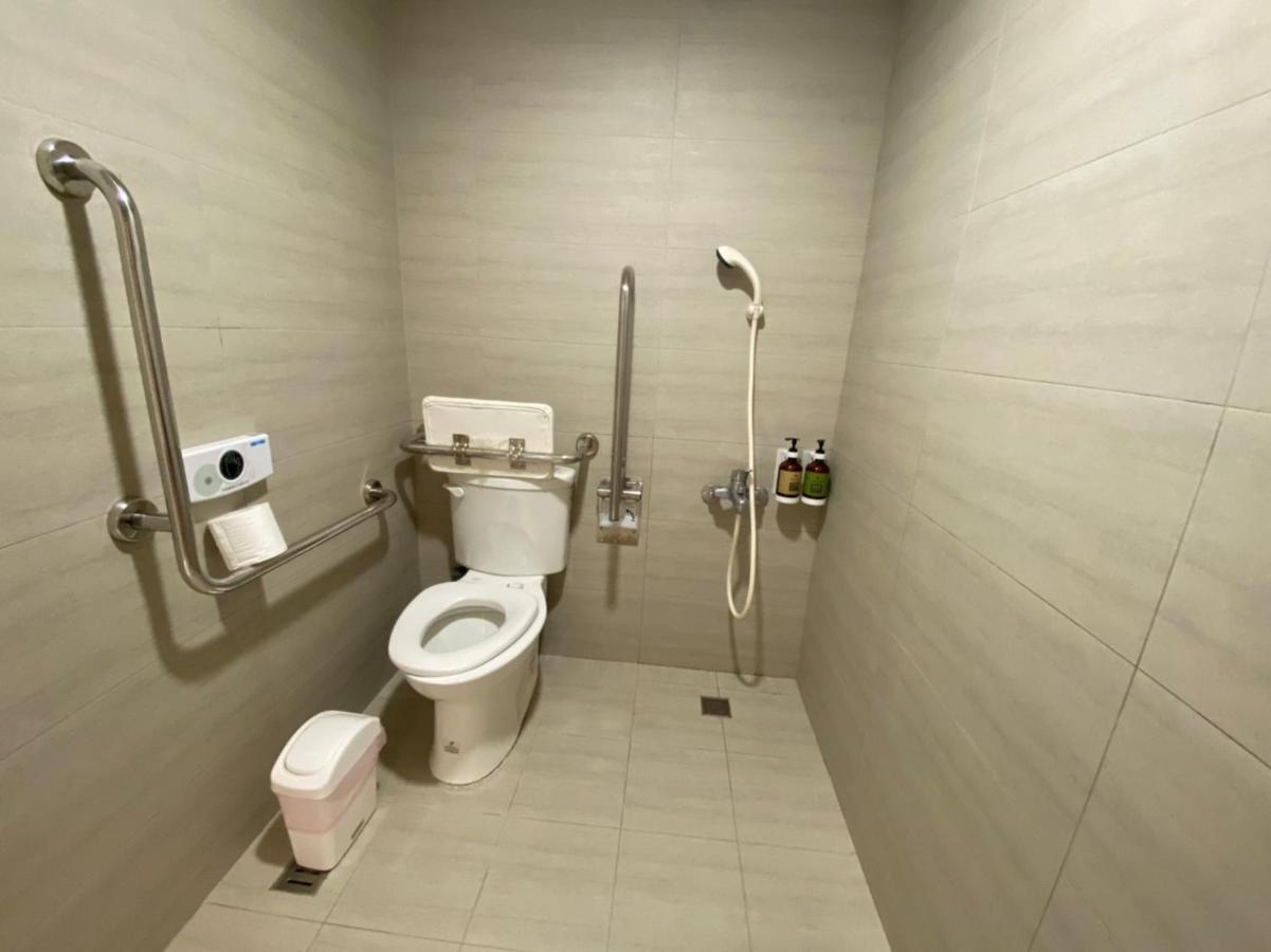 Hotel Huru House Taichung Dış mekan fotoğraf